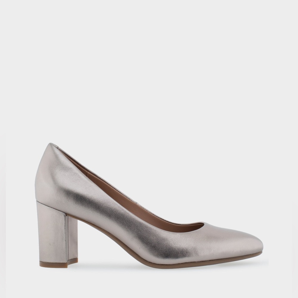 Betsy Champagne Aerosoles Mid Heel Pump